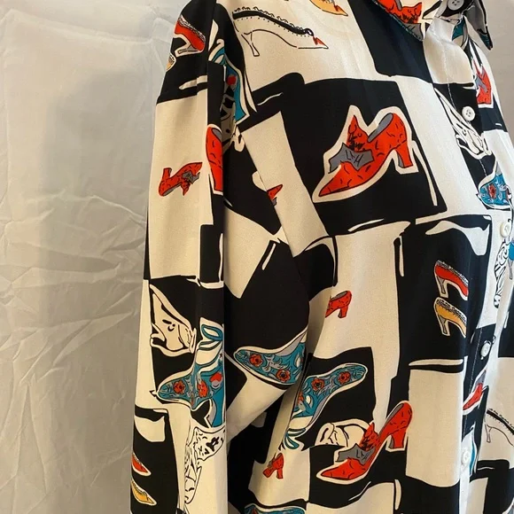 Graphic shoe Print Button-Up Blouse - Picture 8 of 8